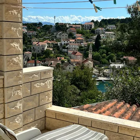 Karla Apartment Splitska